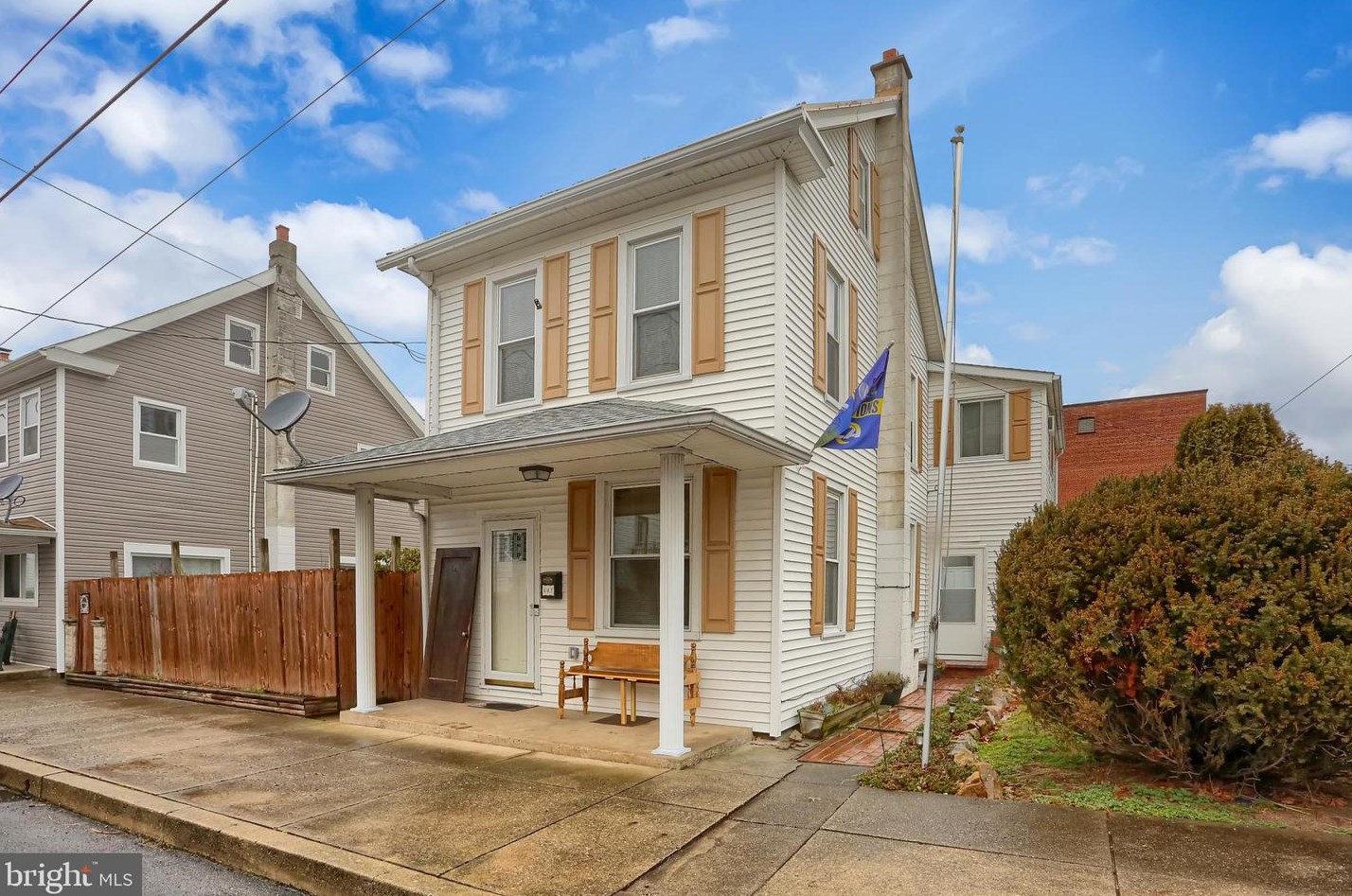 445 S 2nd St, Lykens, PA 17048