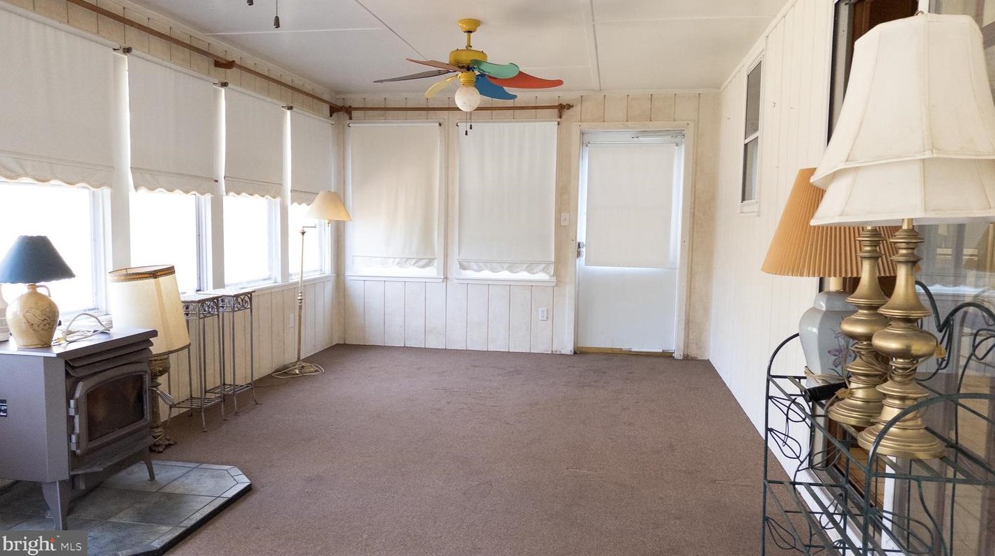 2947 Schoolhouse Rd, Hbg Inter Airp PA  17057-3545 exterior