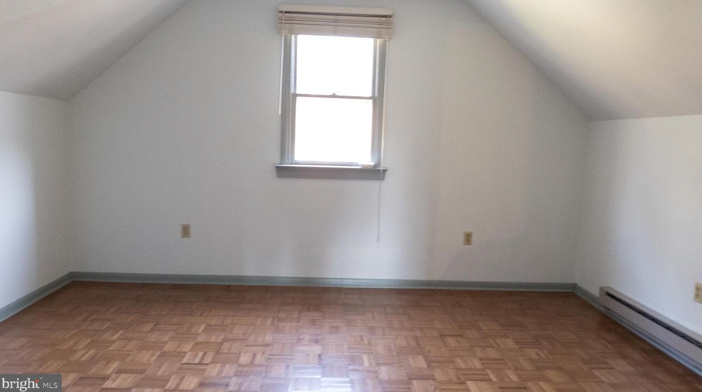 2947 Schoolhouse Rd, Hbg Inter Airp PA  17057-3545 exterior