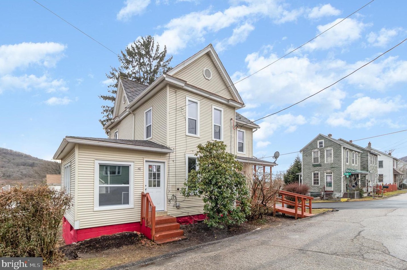 501 Walnut St, Lykens, PA 17048