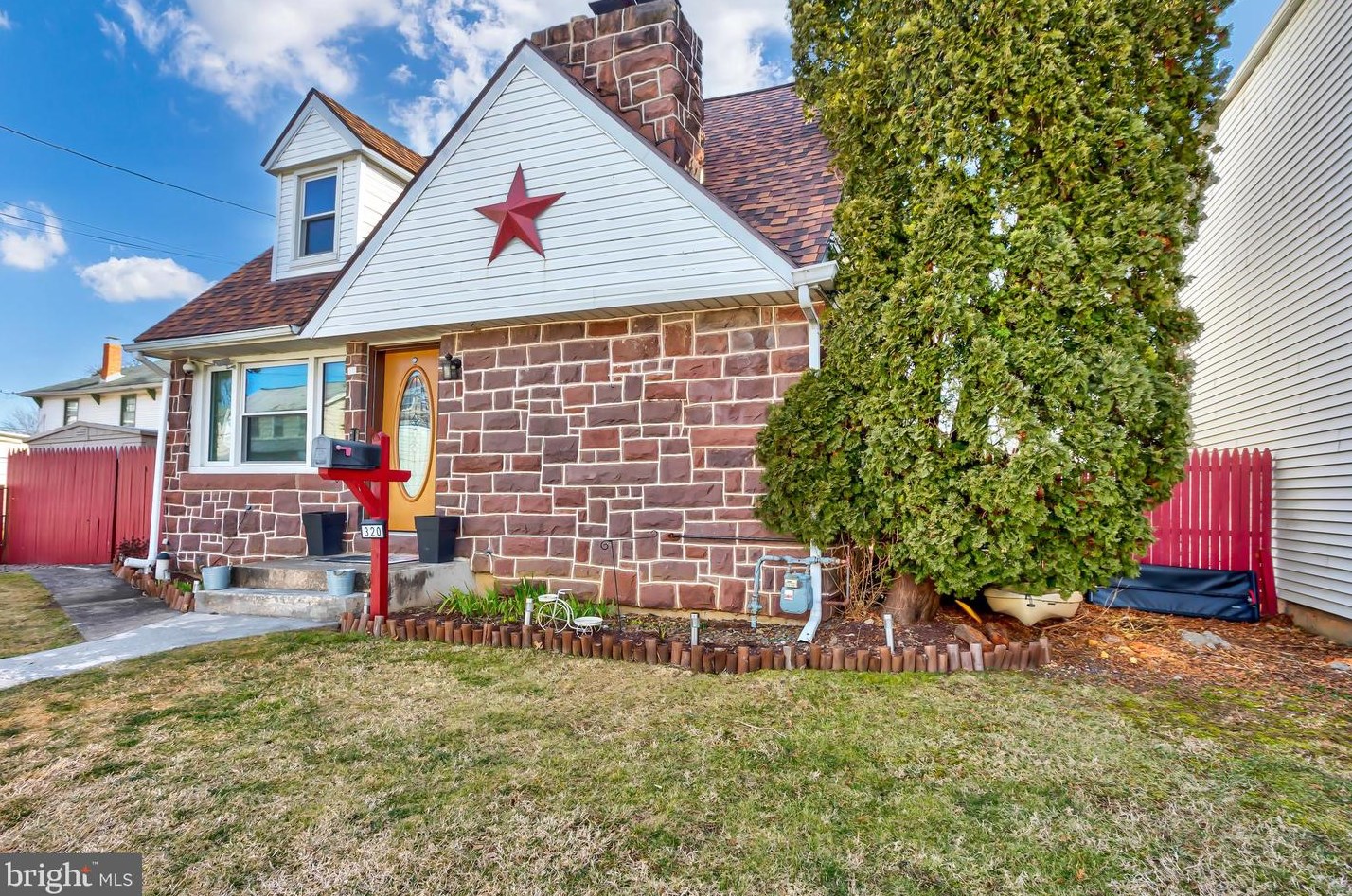 320 Lawrence St, Hbg Inter Airp, PA 17057-1127