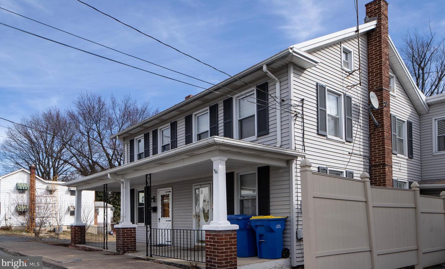 816 Highland St, Harrisburg, PA 17113