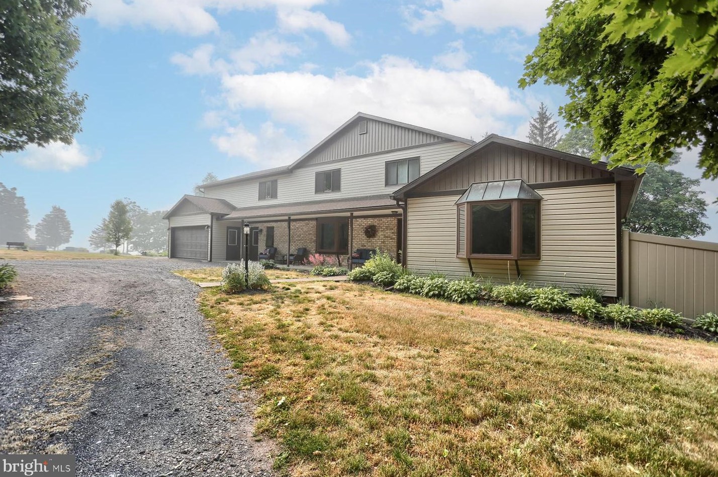 850 Mount Pleasant Rd, Water Gap, PA 17018