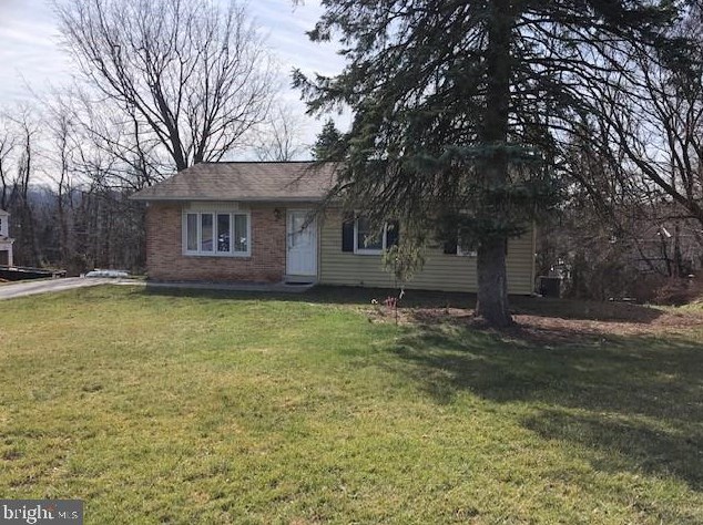 6189 Clearfield St, Harrisburg, PA 17111-4345
