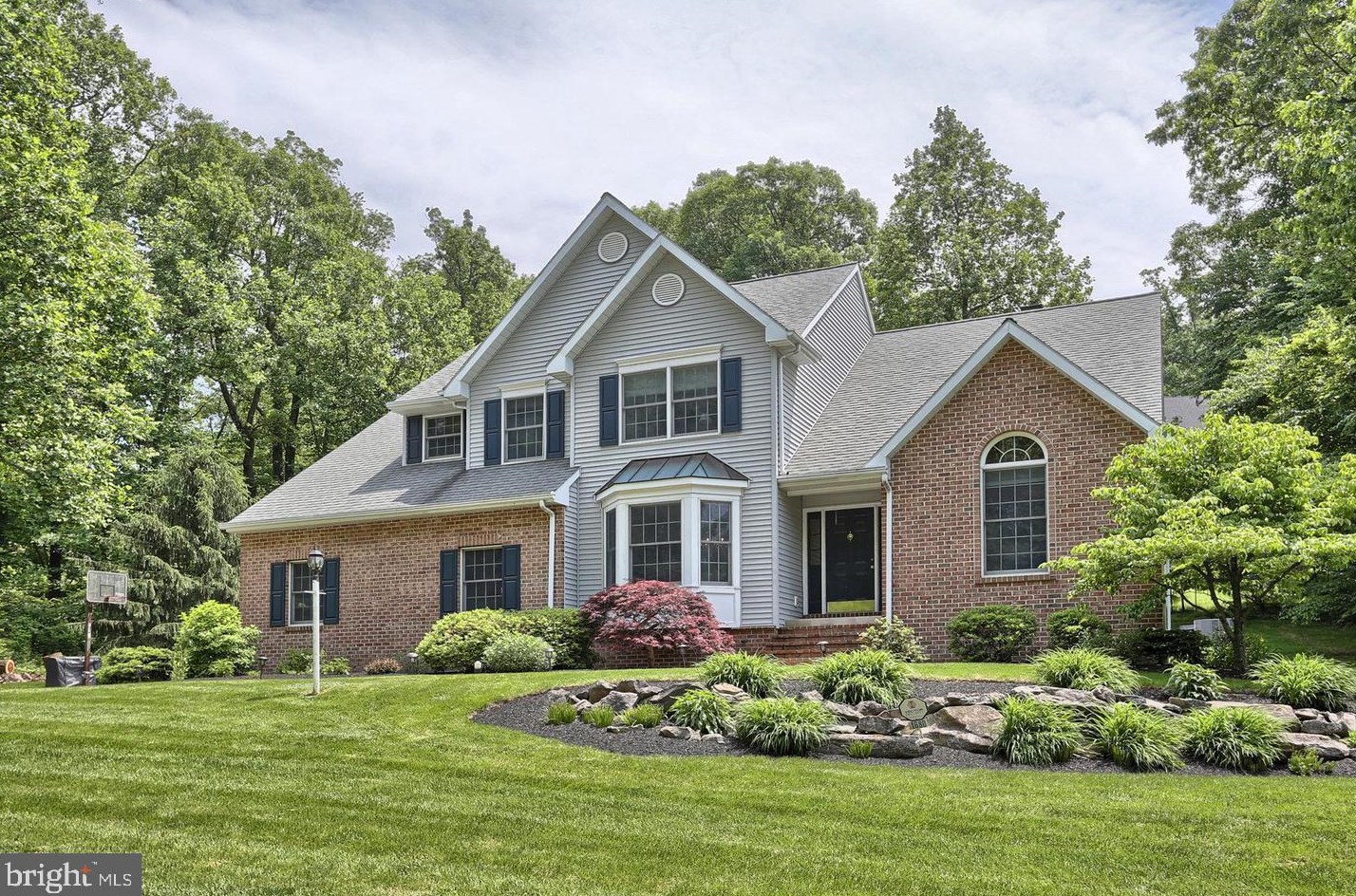 1680 Sherwood Dr, Hummelstown, PA 17036