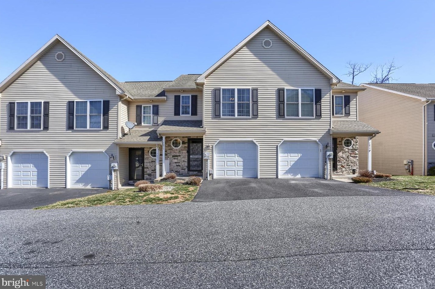 7853 Manada Ct, Harrisburg, PA 17112