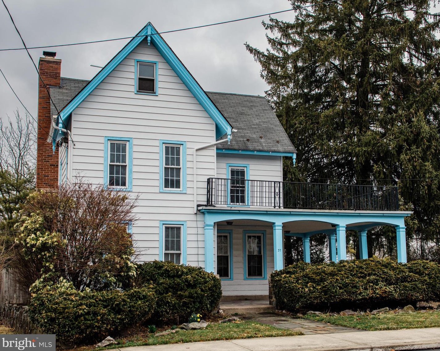 37 Broad St, Elizabethville, PA 17023-8507