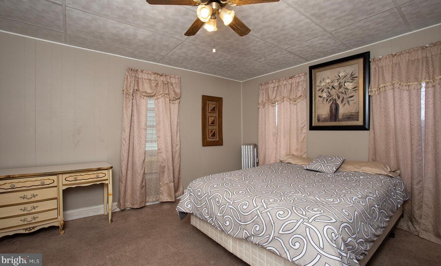 225 Ann St, Hbg Inter Airp PA  17057-1102 exterior