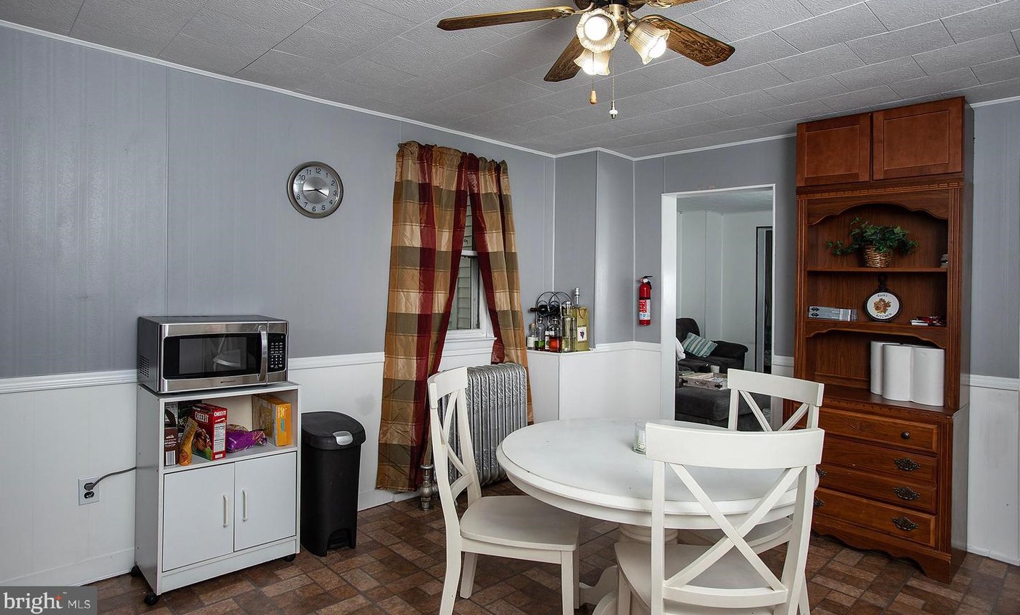 225 Ann St, Hbg Inter Airp PA  17057-1102 exterior