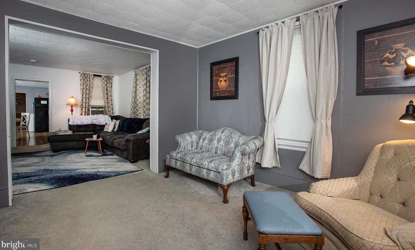 225 Ann St, Hbg Inter Airp PA  17057-1102 exterior