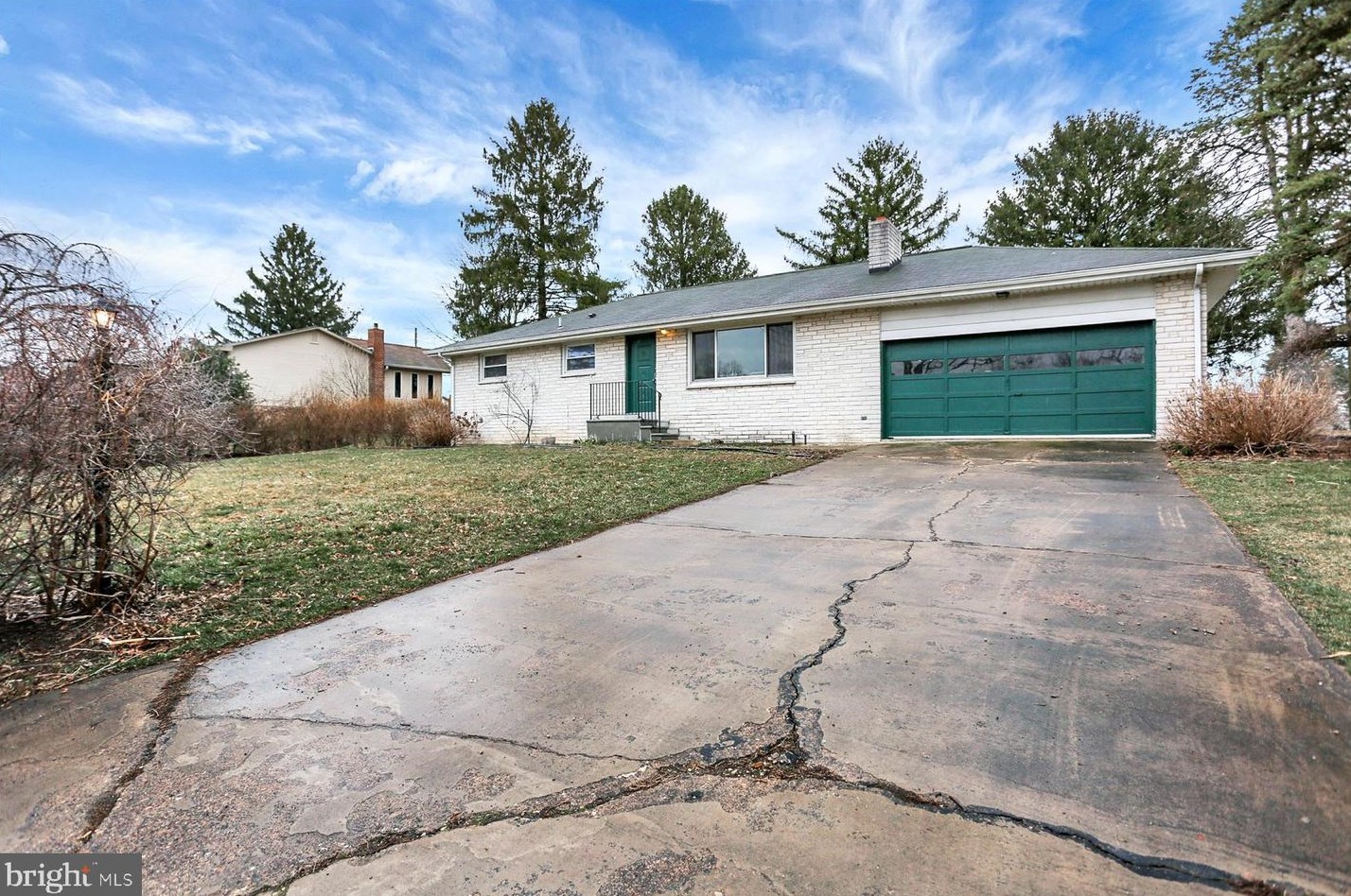 7841 Valleyview Ave, Harrisburg, PA 17112