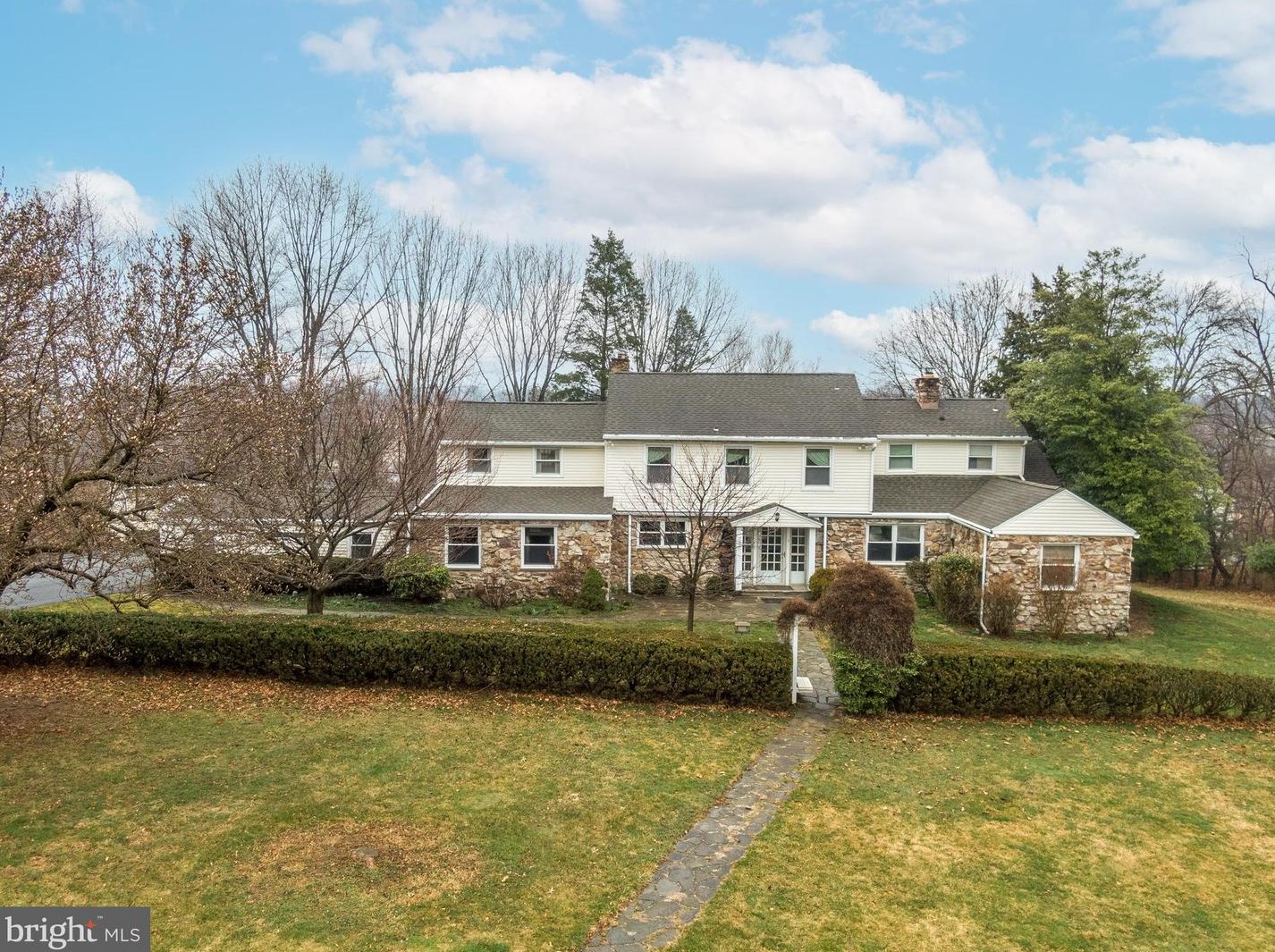 6715 Jonestown Rd, Harrisburg, PA 17112-3329