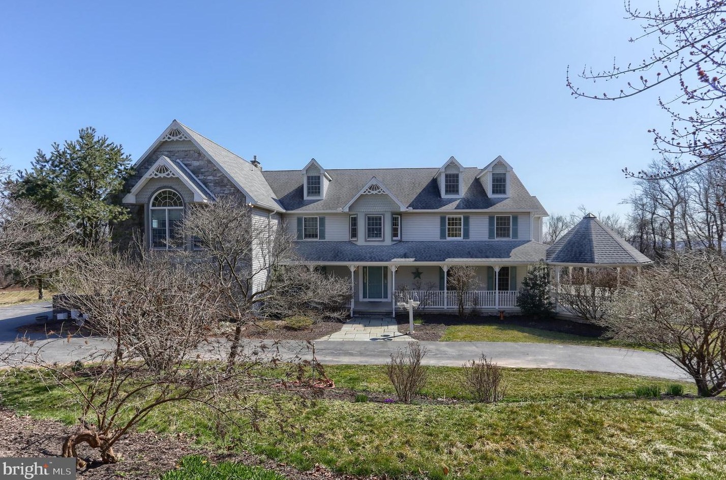 135 Autumnwood Dr, Hbg Inter Airp, PA 17057-3644