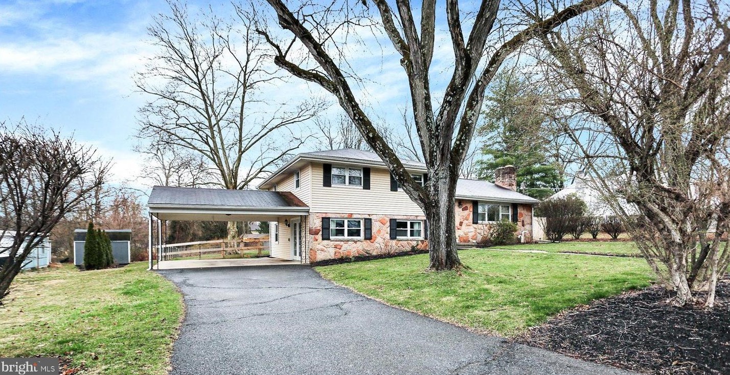 9021 Joyce Ln, Hummelstown, PA 17036