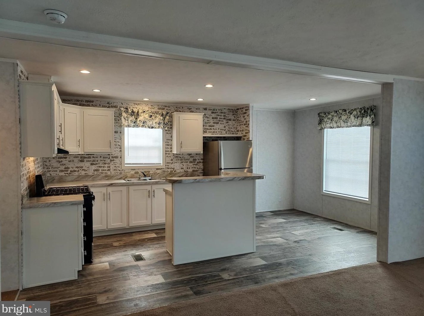 3588 Mobile Rd, Harrisburg, PA 17109