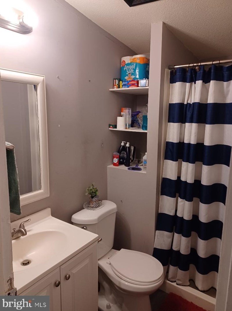 142 Park Dr, Hbg Inter Airp PA  17057-4931 exterior