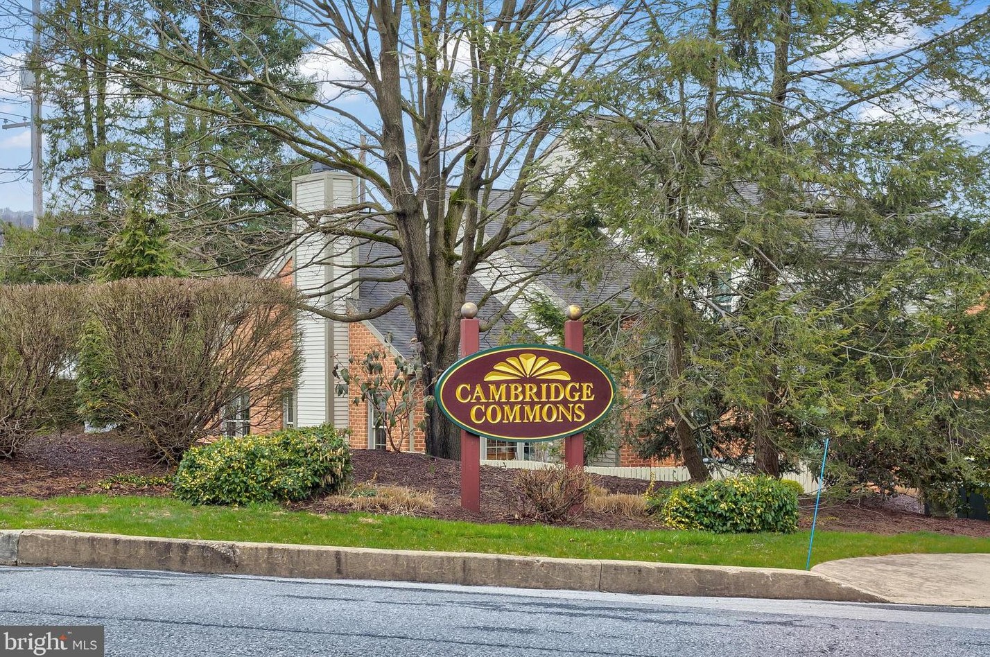 89 Cambridge Dr, Swatara, PA 17033