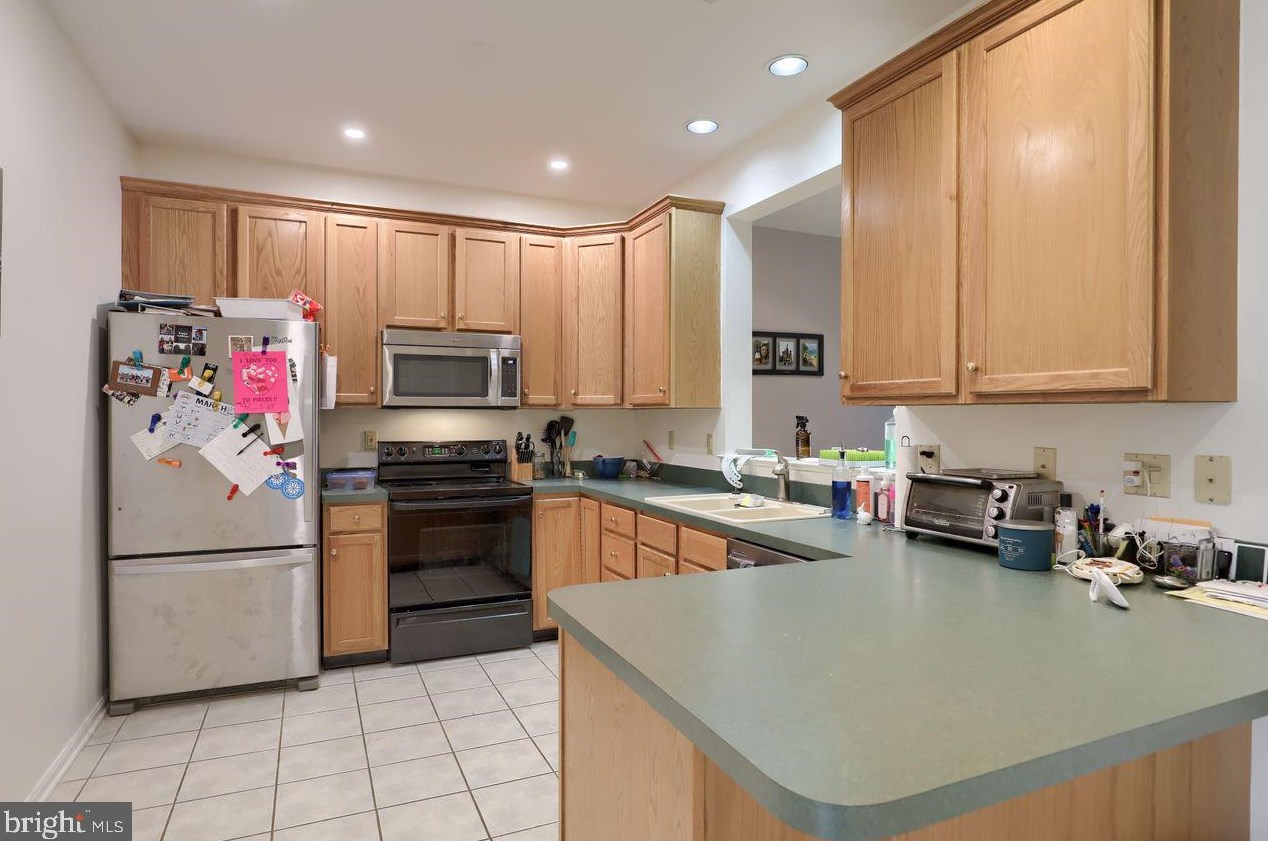 632 Springhouse Ln, Hummelstown, PA 17036