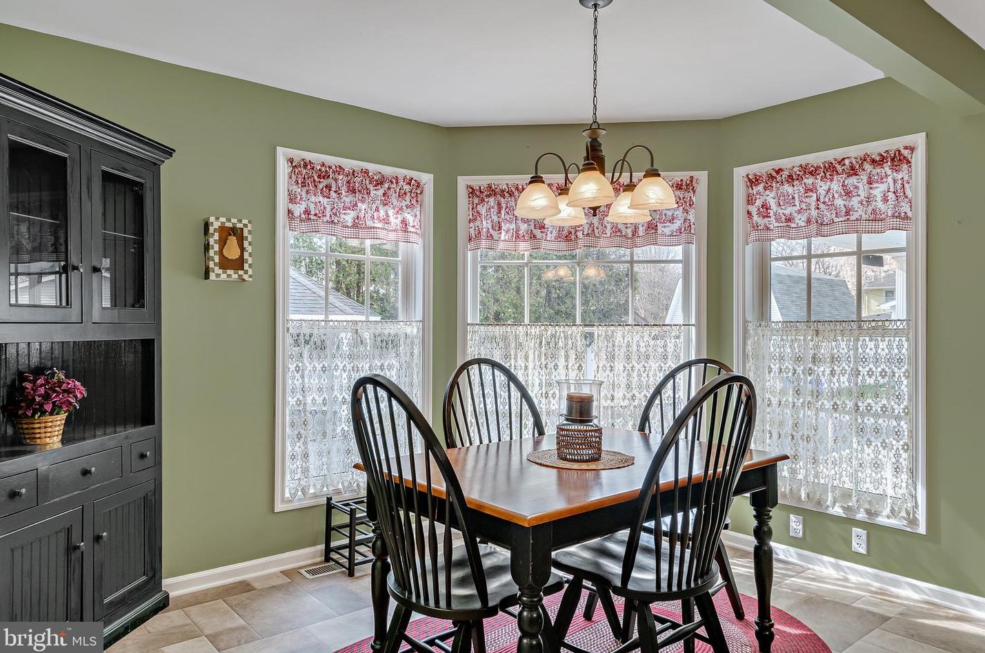 129 S Walnut St, Hummelstown, PA 17036