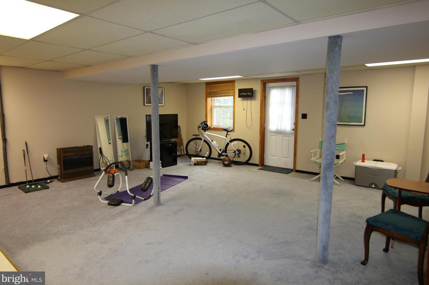 591 Constitution Dr, Hbg Inter Airp PA  17057-3489 exterior