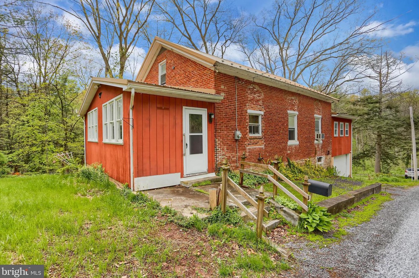 891 Lubolds School Rd, Lykens, PA 17048