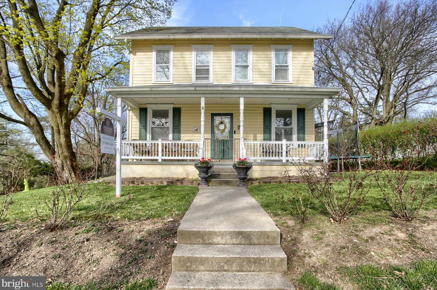 868 Front St, Swatara, PA 17033