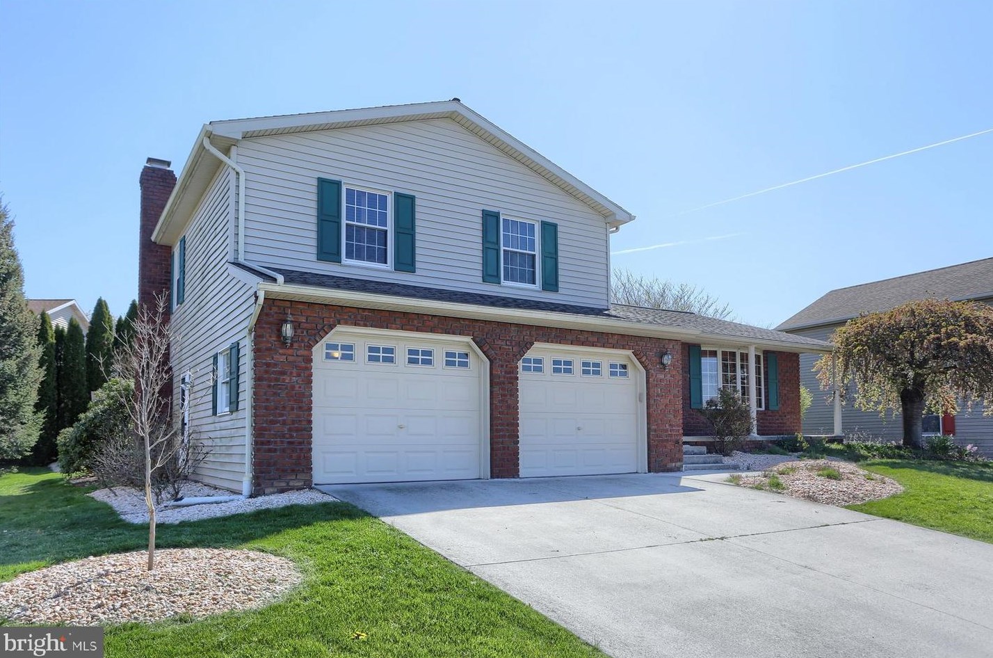 909 Manor Dr, Harrisburg, PA 17113