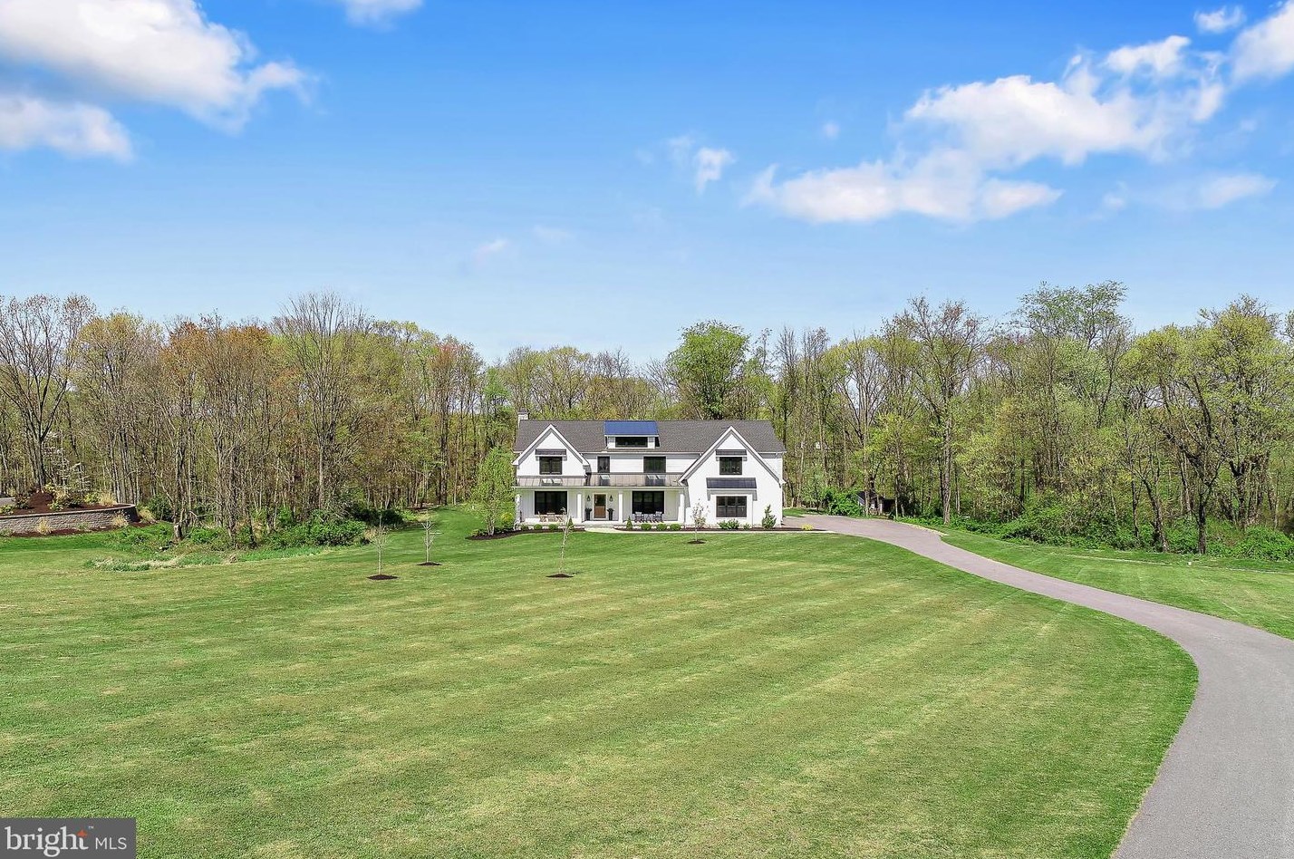 7166 Sterling Rd, Harrisburg, PA 17112