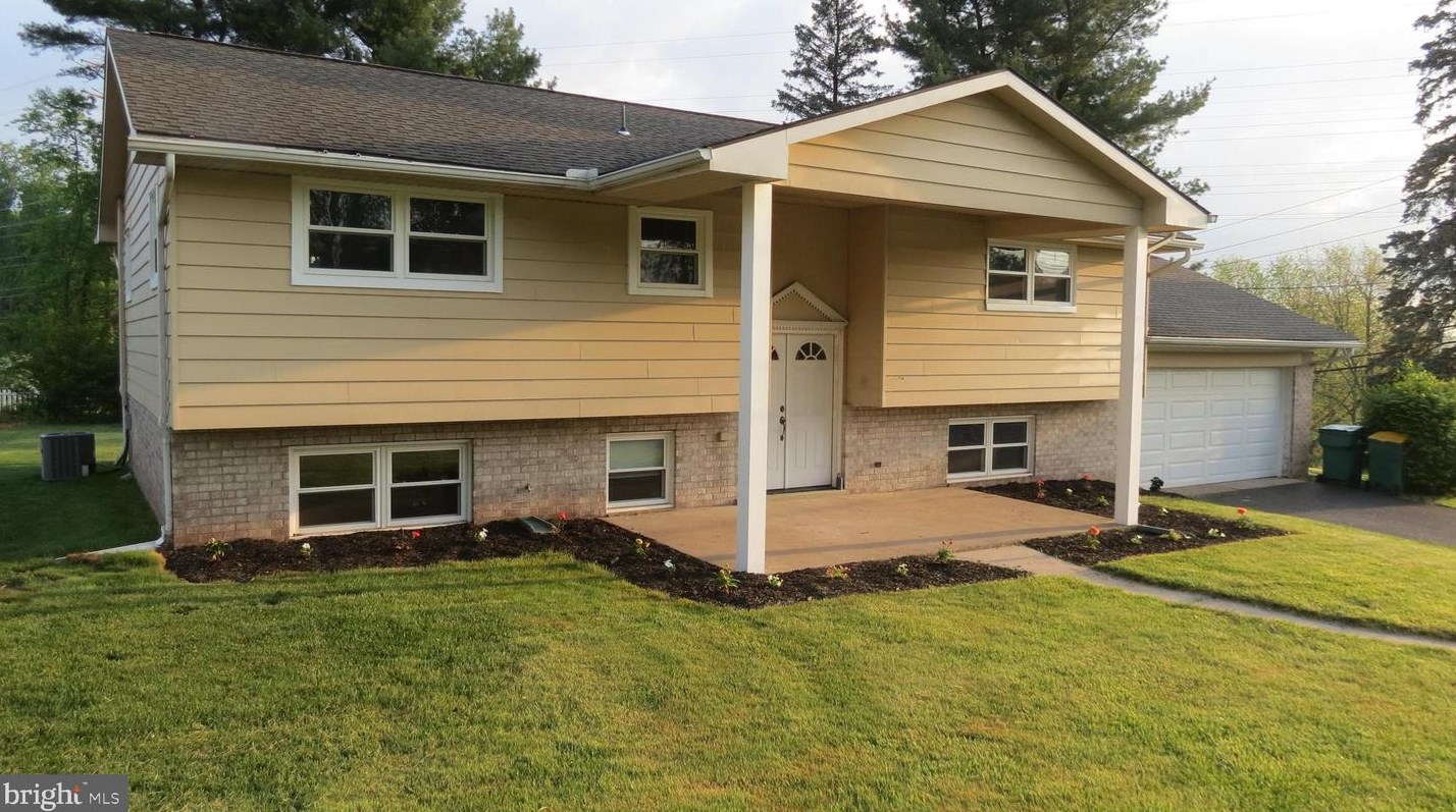 1309 Jill Dr, Hummelstown, PA 17036
