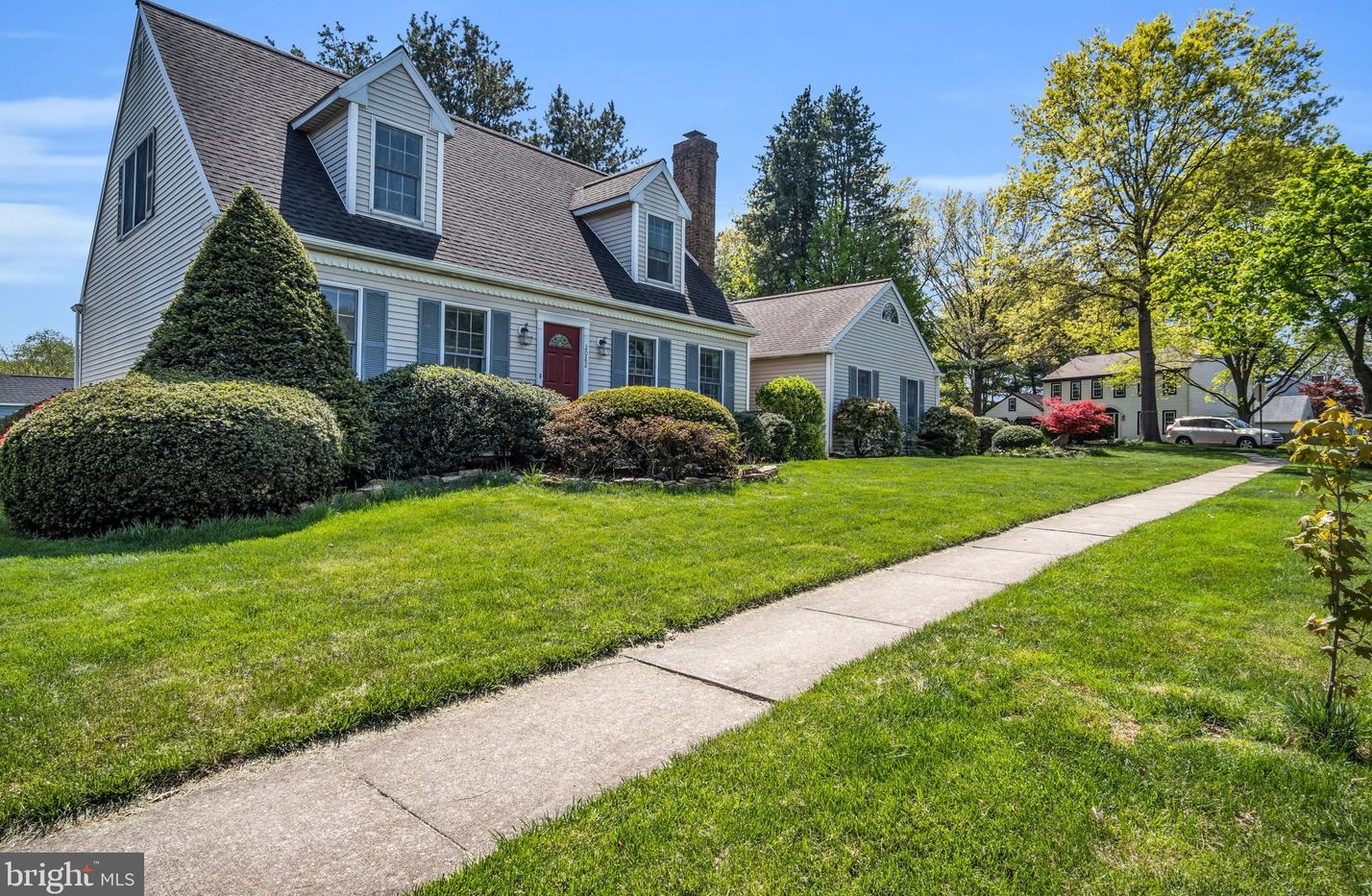 2082 Southpoint Dr, Hummelstown, PA 17036