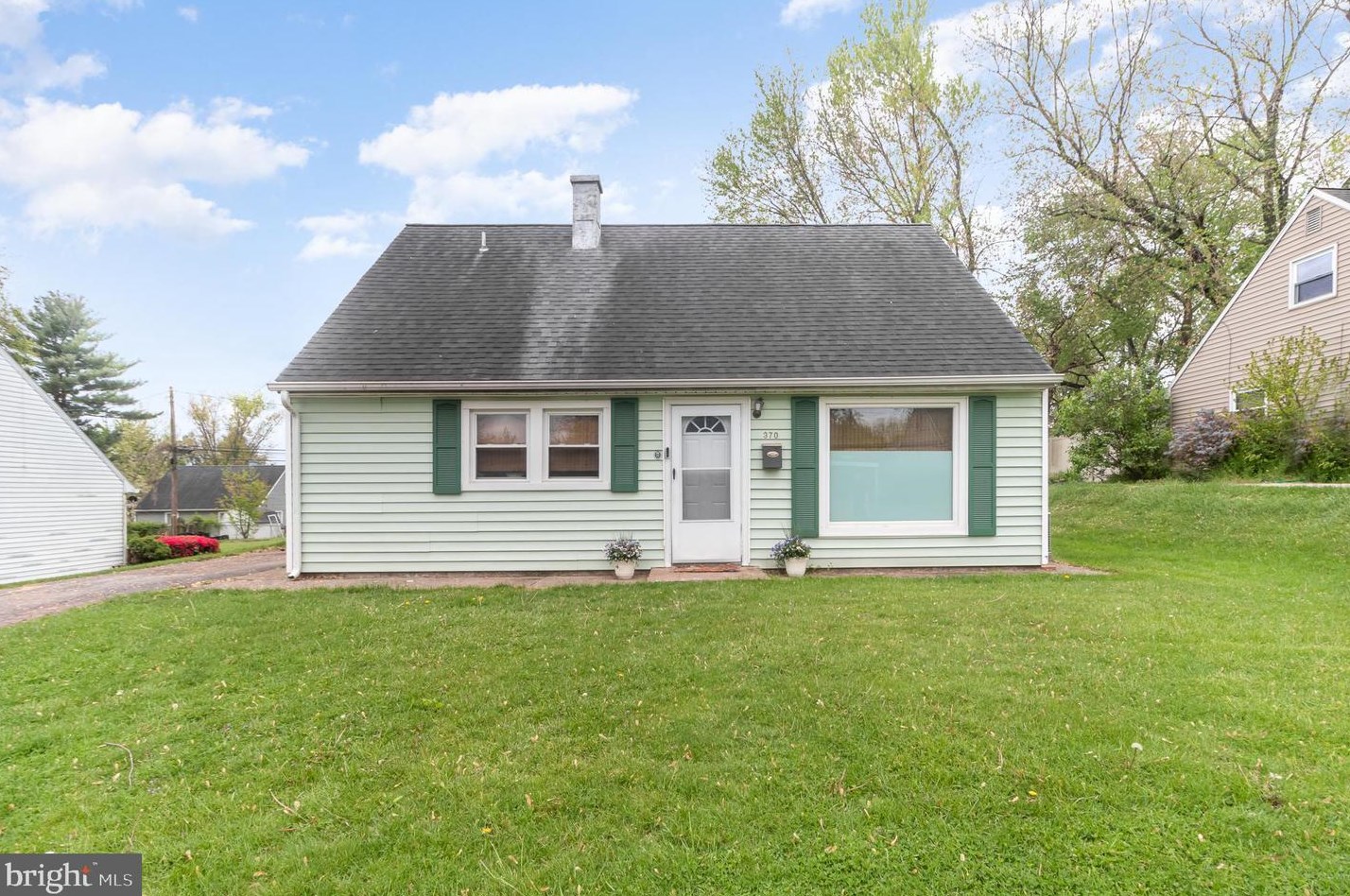 370 Aspen St, Hbg Inter Airp, PA 17057