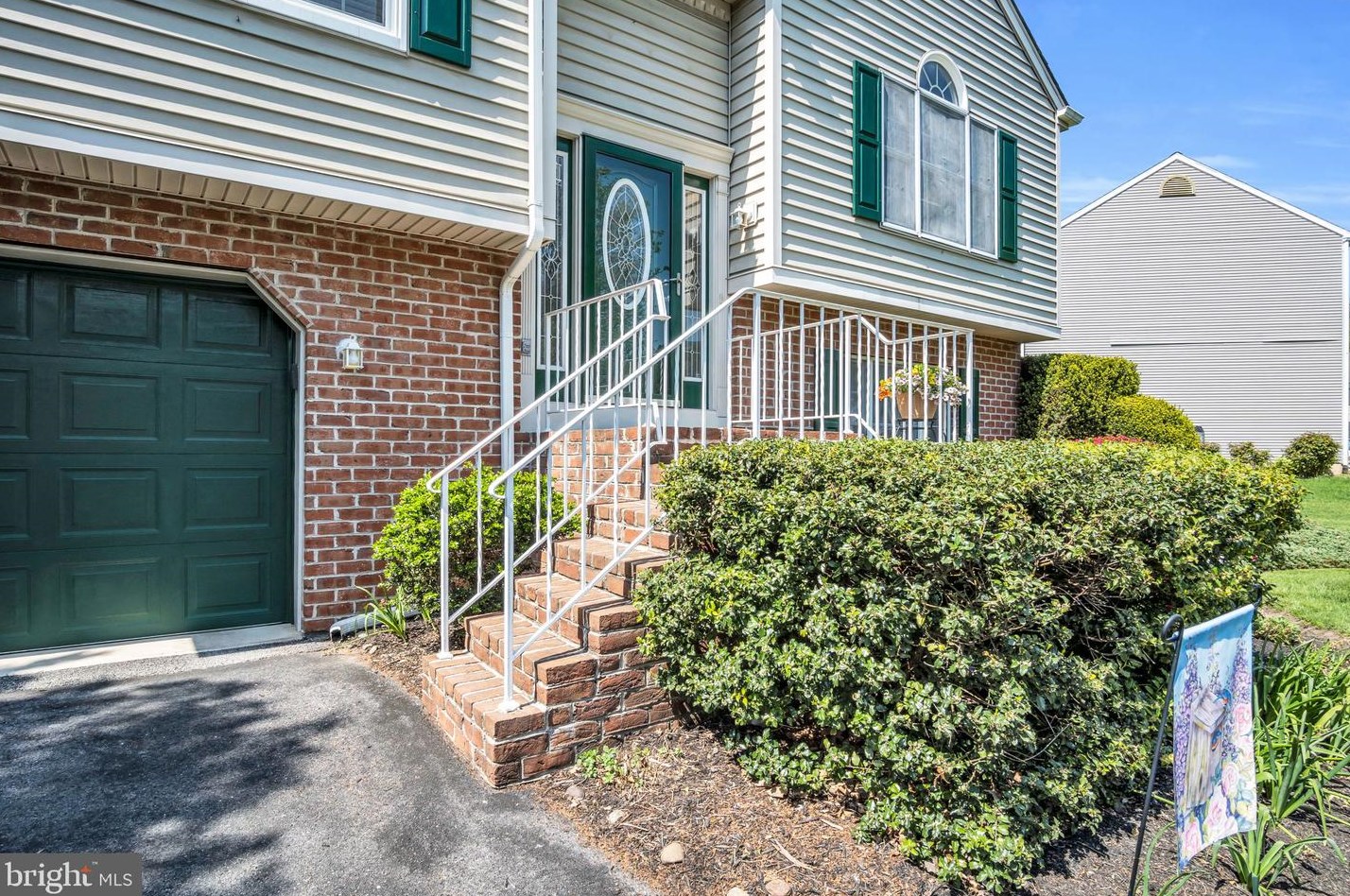 930 Chowning Dr, Hummelstown, PA 17036