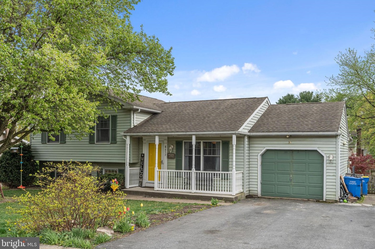 8657 Haslynn Ave, Hummelstown, PA 17036