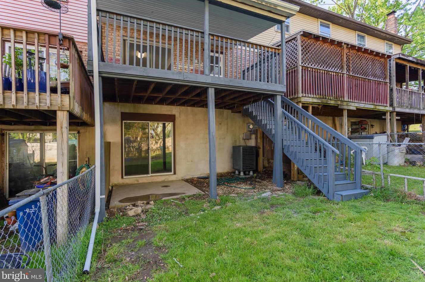 86 Hanover St, Hbg Inter Airp PA  17057-3407 exterior