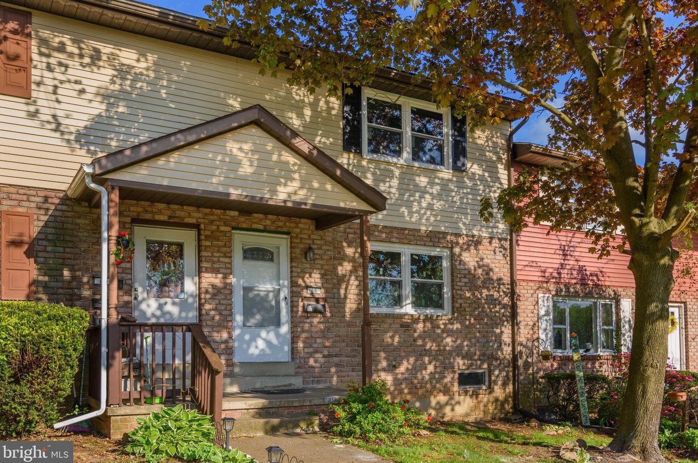 86 Hanover St, Hbg Inter Airp PA  17057-3407 exterior