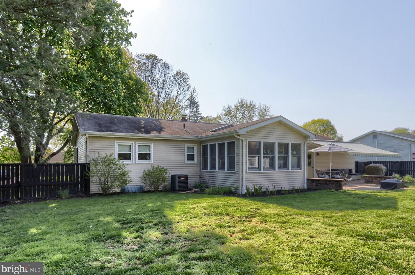 2923 Orchard Ln, Hbg Inter Airp PA  17057-5114 exterior