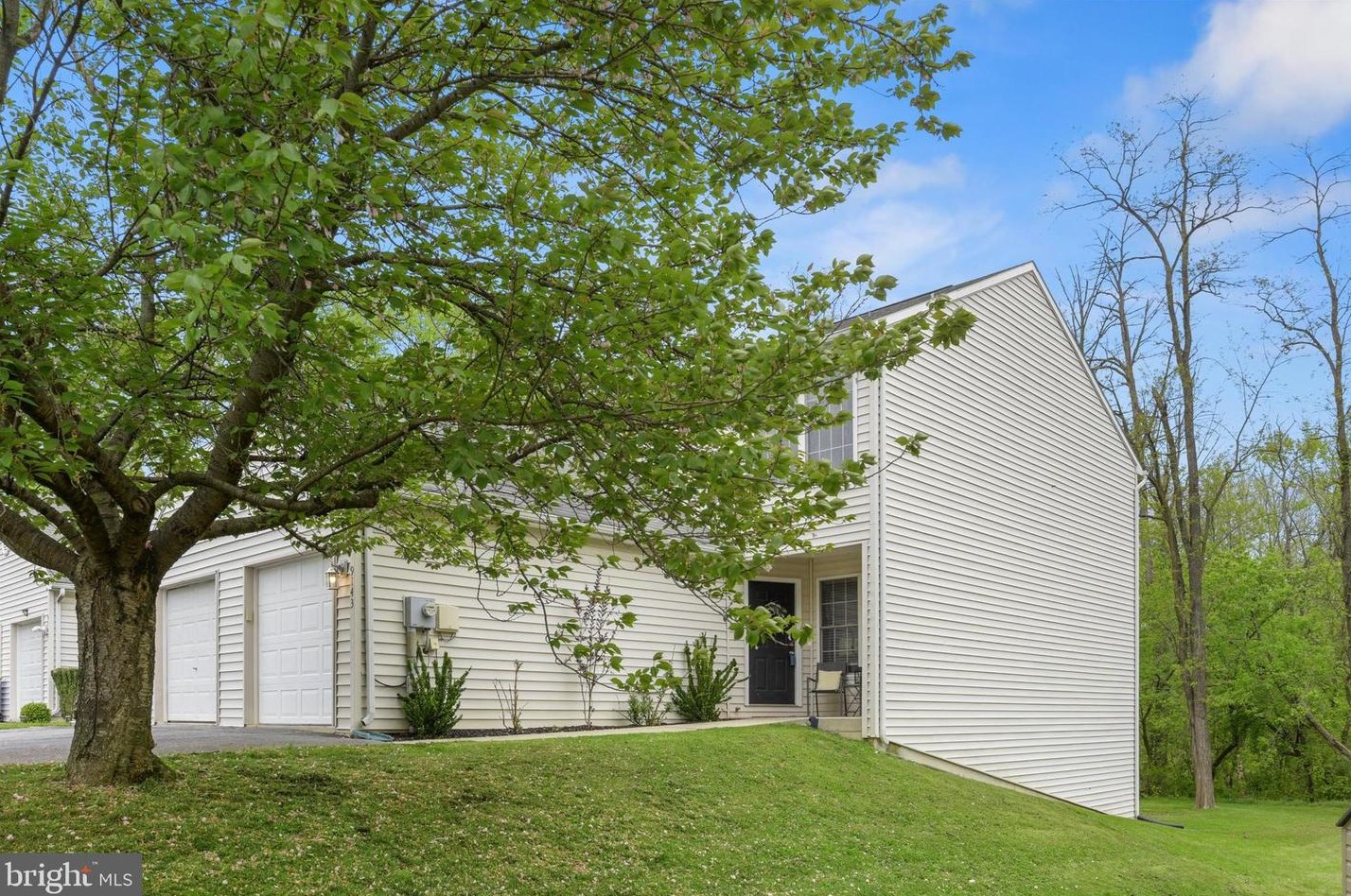 9143 Joyce Ln, Hummelstown, PA 17036
