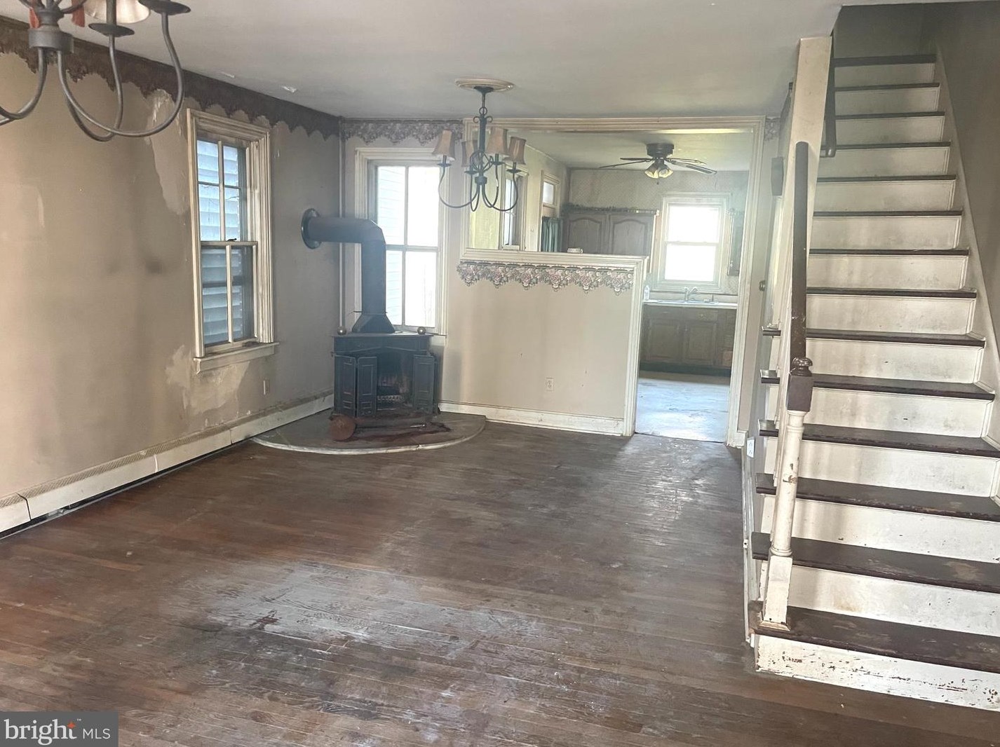 241 Water St, Hbg Inter Airp PA  17057-2257 exterior