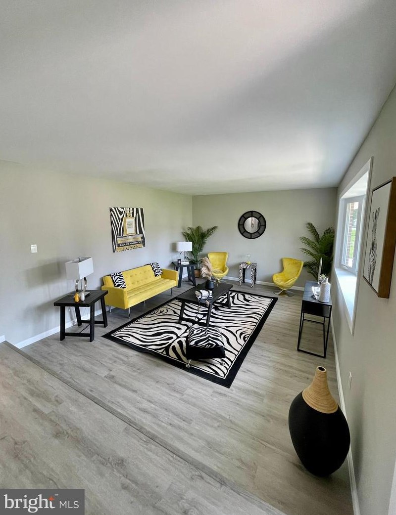 1508 Spring Garden Dr, Hbg Inter Airp PA  17057-3272 exterior