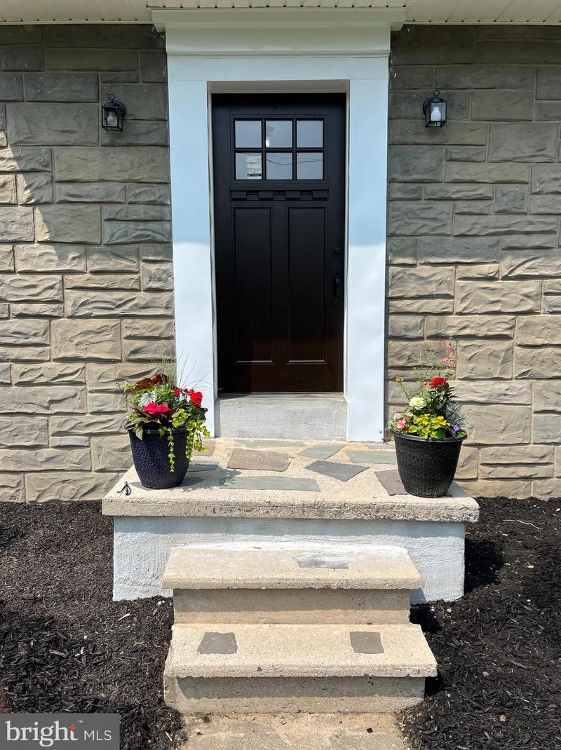 406 Pleasant View Rd, Hummelstown, PA 17036