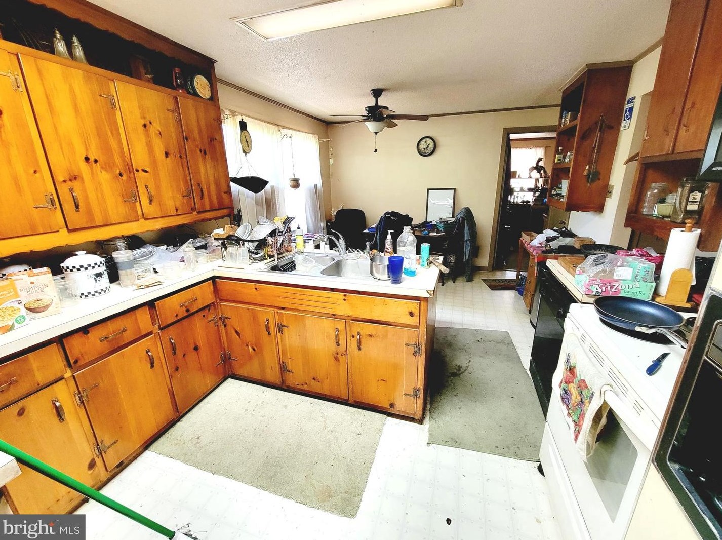 820 Clarks Valley Rd, Water Gap, PA 17018