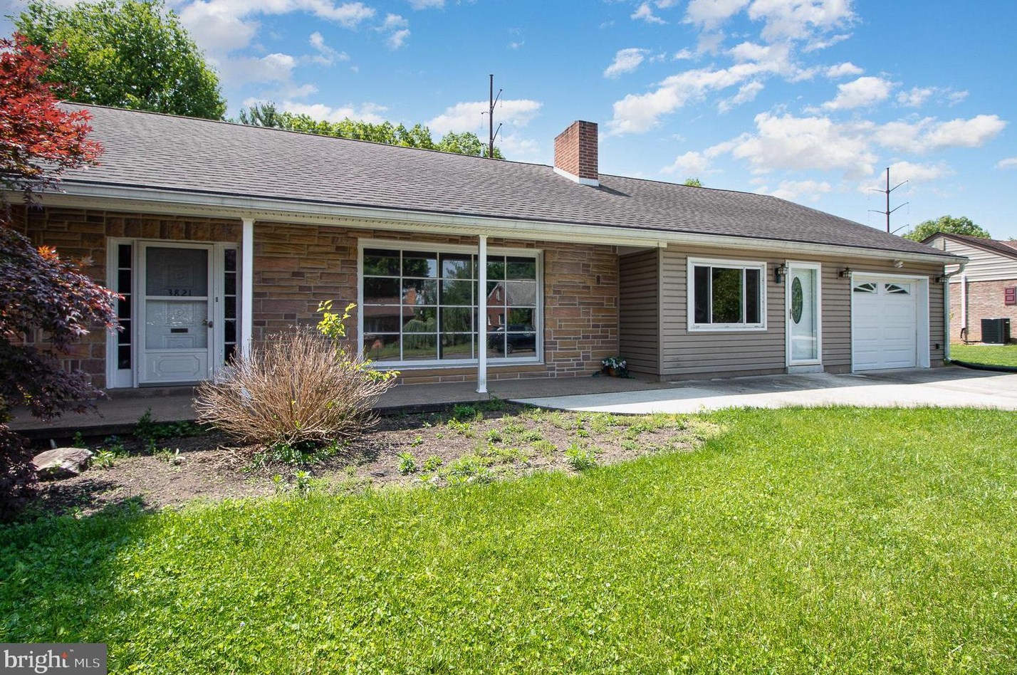 3821 Sunset Dr, Harrisburg, PA 17111-2102