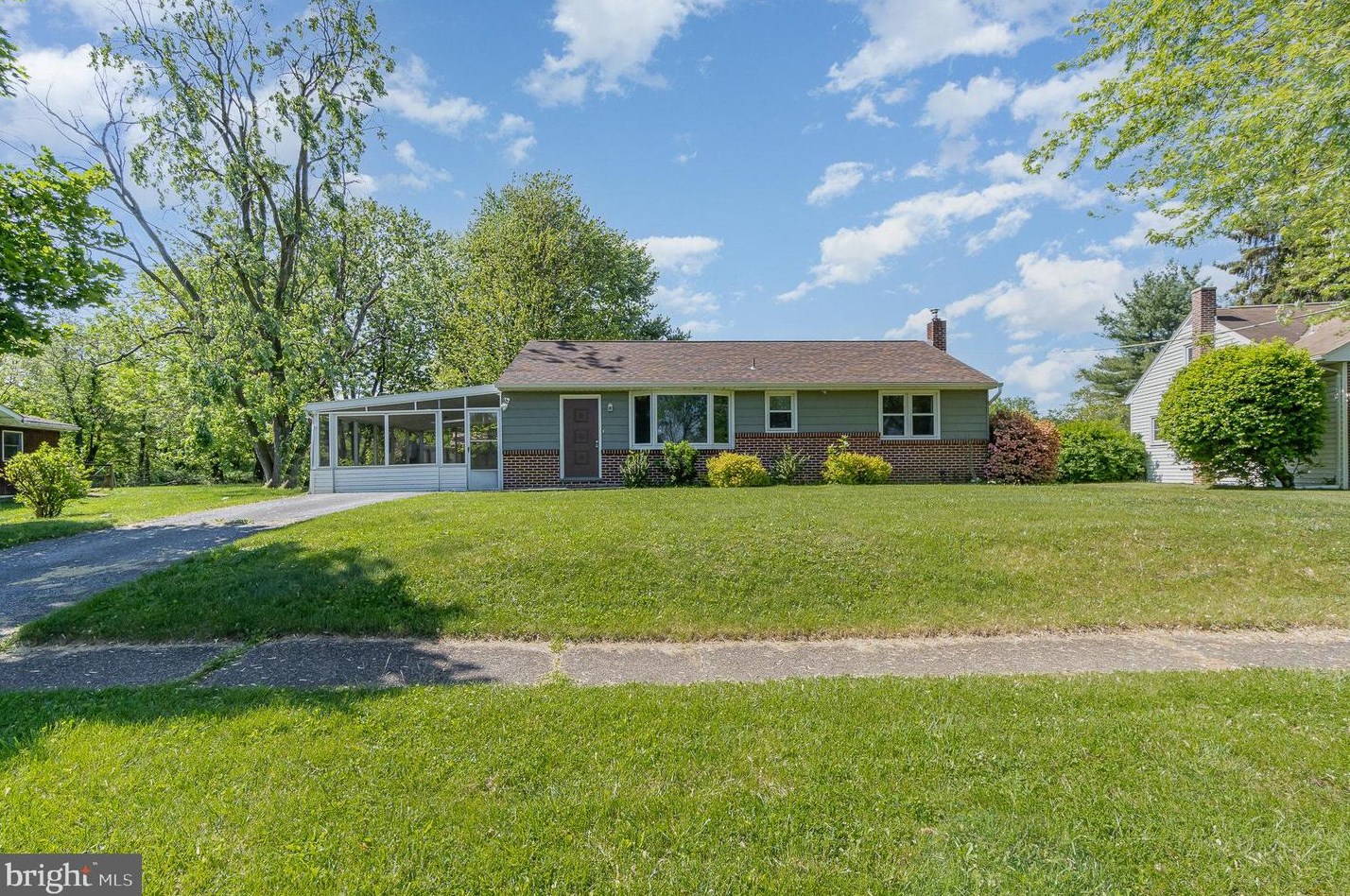 9 Messick Dr, Hbg Inter Airp, PA 17057-3010