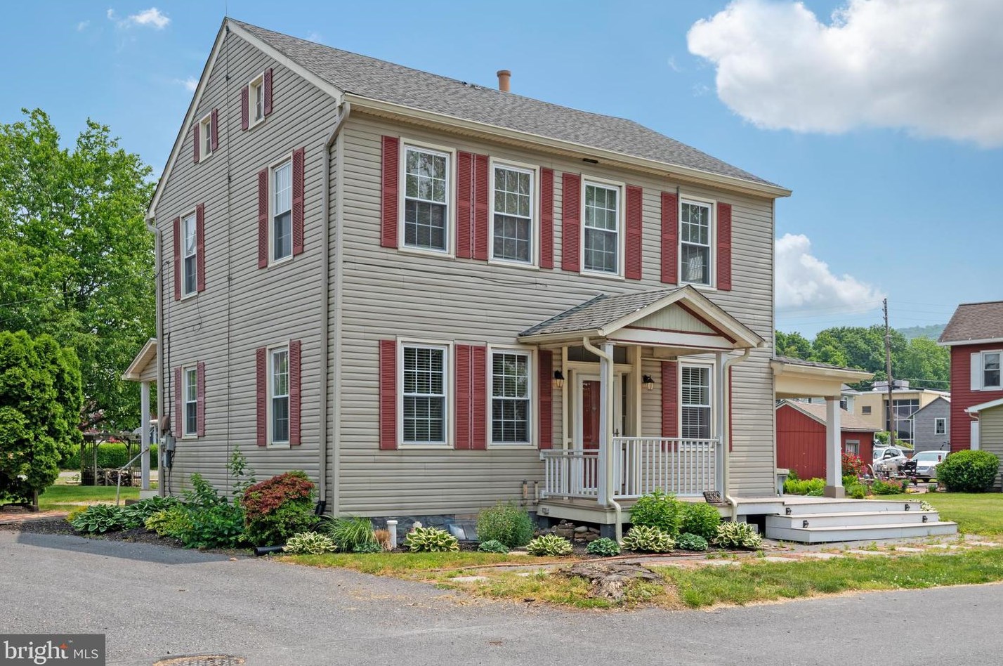 330 River St, Lenkerville, PA 17061-1370