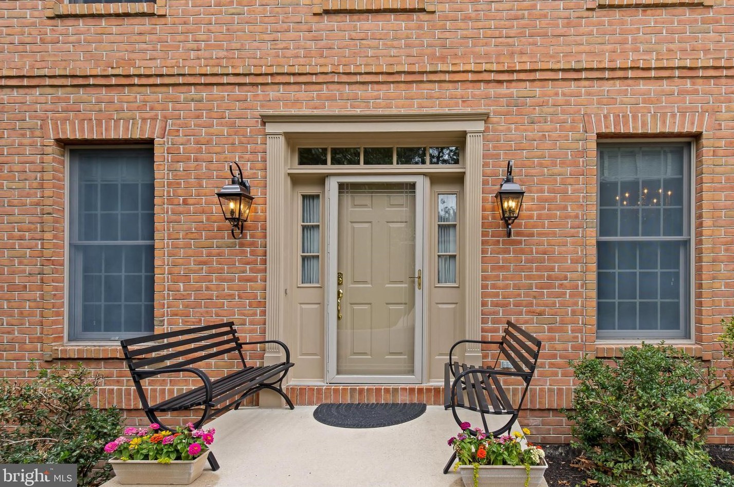 781 Zermatt Dr, Hummelstown, PA 17036