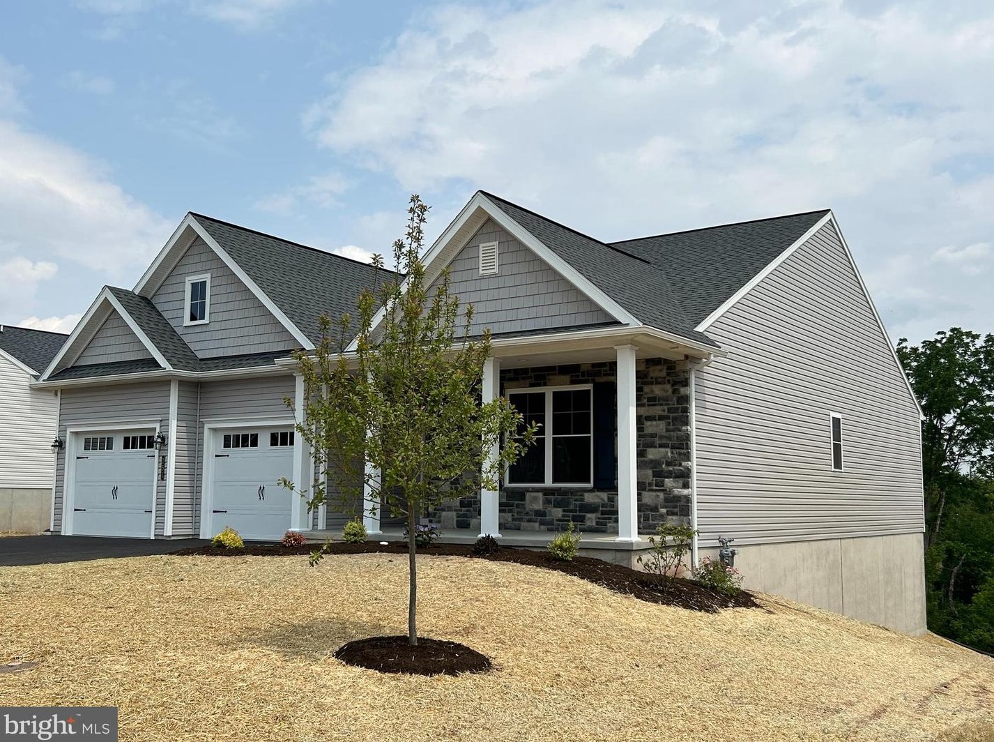 151 Foxglove Dr, Hbg Inter Airp, PA 17057