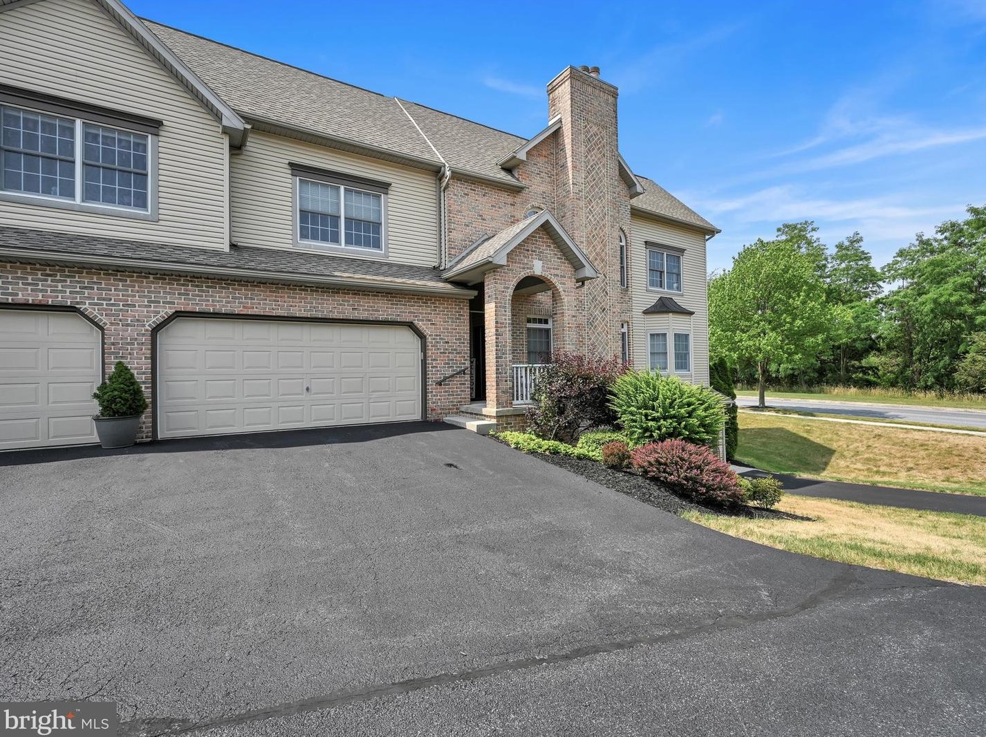 4609 Deer Path Rd, Harrisburg, PA 17110