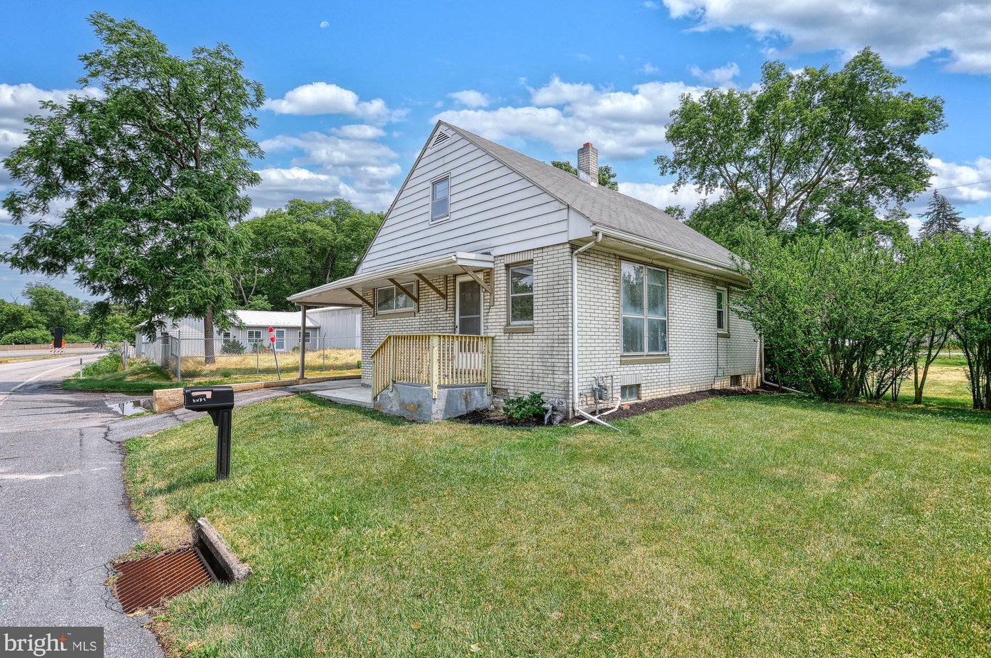 3157 Wayne St, Harrisburg, PA 17111