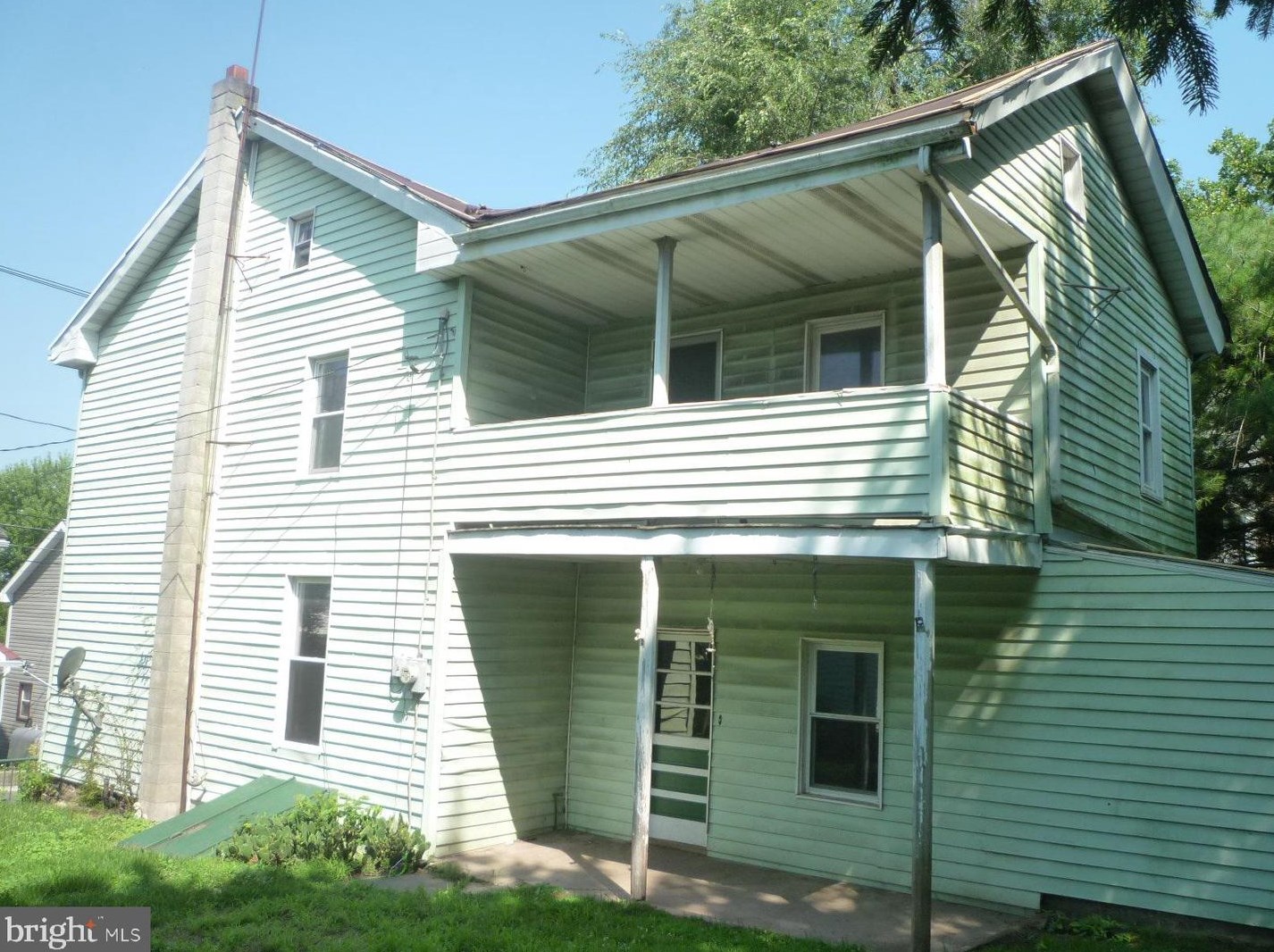 25 4th St, Powells Vly, PA 17032-6002