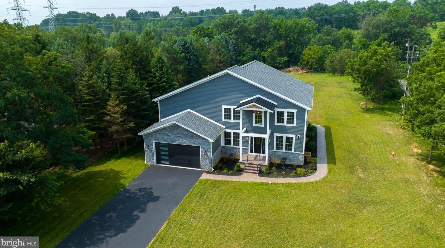1 Fox Run Rd, Hummelstown, PA 17036